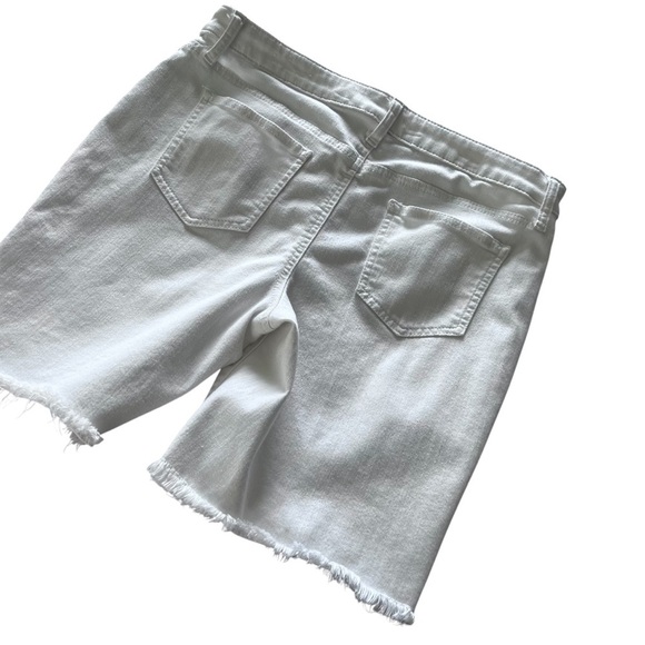 Chicos So Slimming Frayed Shorts in White size 10 - Picture 5 of 14